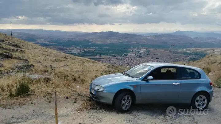 Alfa Romeo 147 2004 photo 3