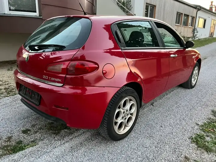 Alfa Romeo 147 2009 photo 2