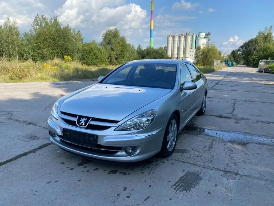 Peugeot 607