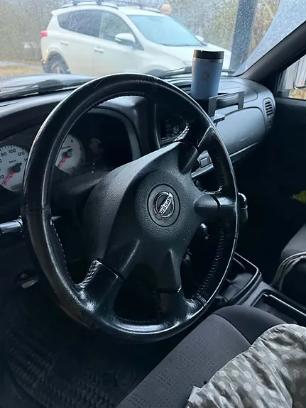 Nissan King Cab 2003 photo 4