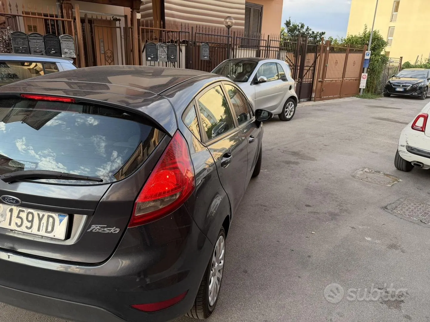 Ford Fiesta 2009 photo 2