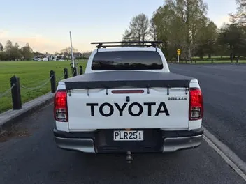 Toyota Hilux 2022 photo 4