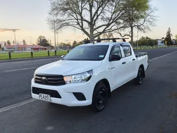 Toyota Hilux 2022 photo 3