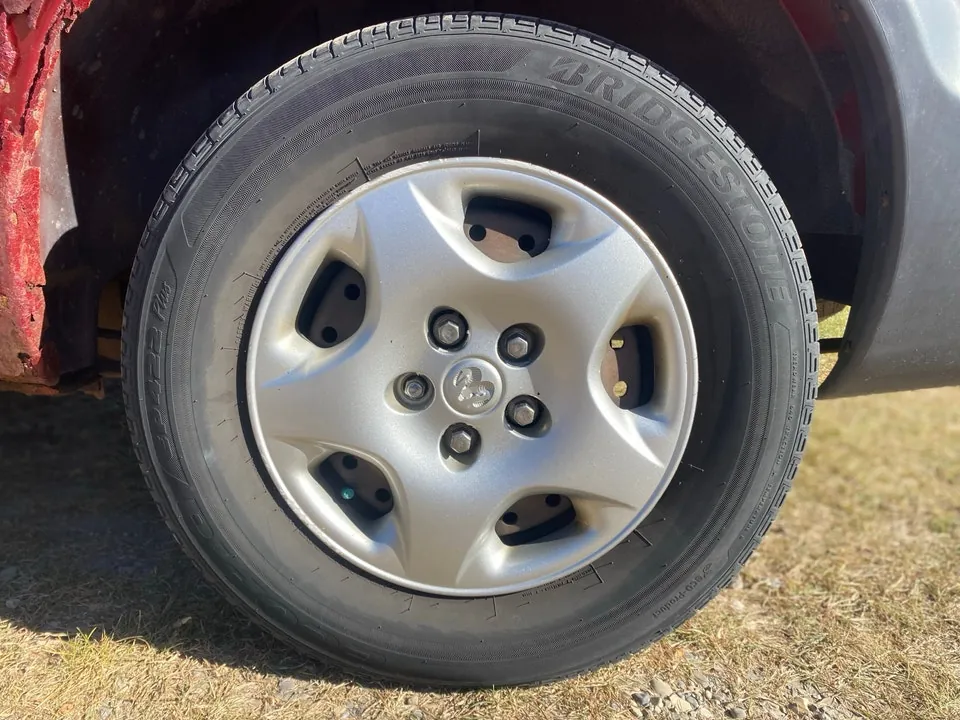 Dodge Caravan 2003 photo 3