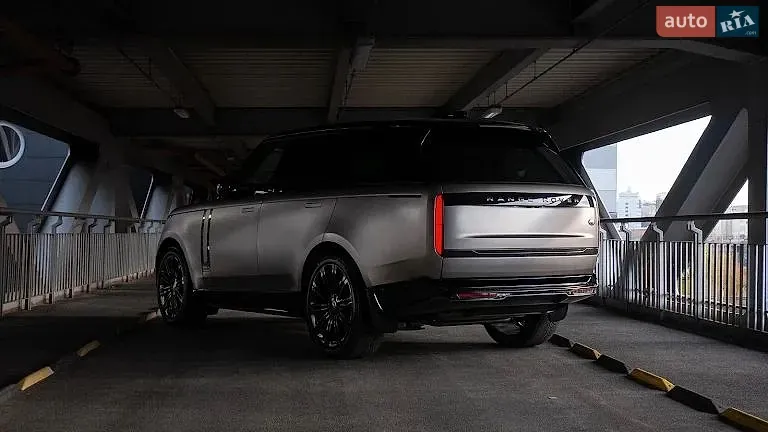 Land Rover Range Rover 2023 photo 3