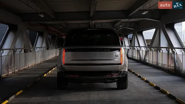 Land Rover Range Rover 2023 photo 4