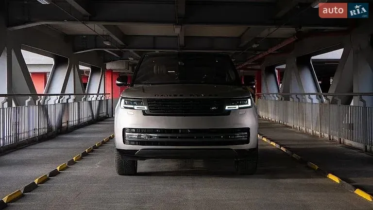 Land Rover Range Rover 2023 photo 2