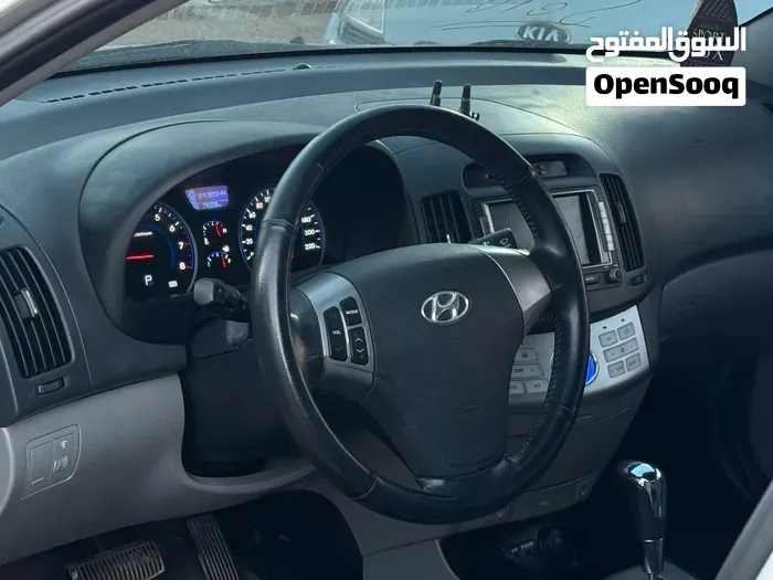 Hyundai Avante 2010 photo 3