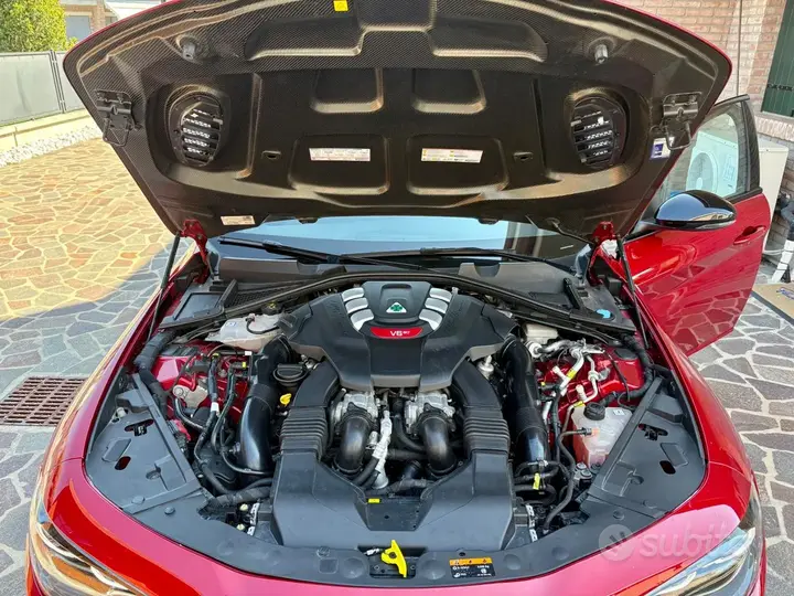 Alfa Romeo Giulia Quadrifoglio 2023 photo 5