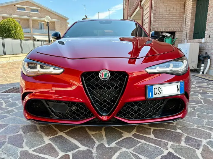 Alfa Romeo Giulia Quadrifoglio 2023 photo 4