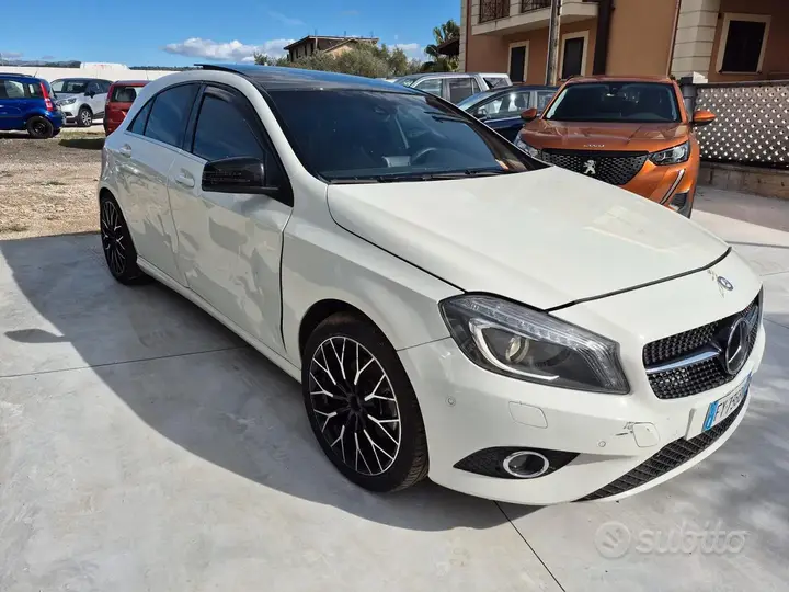 Mercedes-Benz A 180 Cdi 2014 photo 2