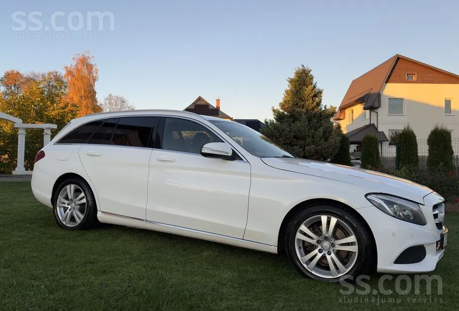 Mercedes-Benz C220