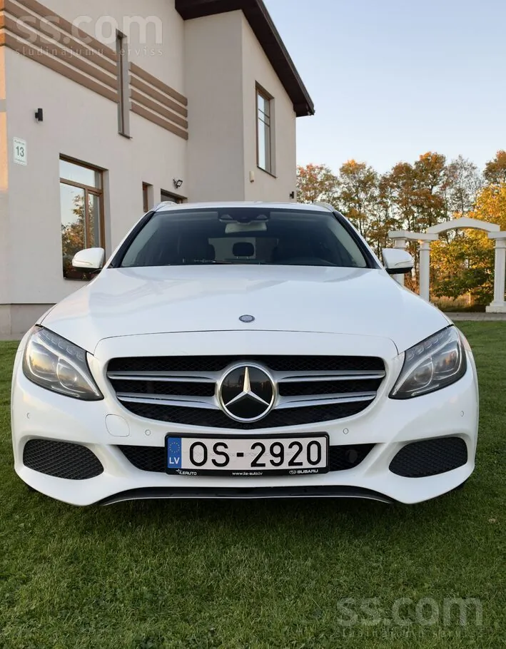 Mercedes-Benz C220 2014 photo 3