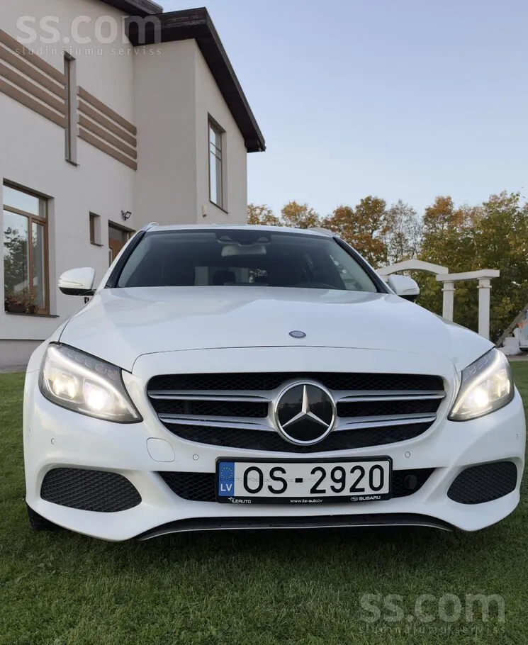 Mercedes-Benz C220 2014 photo 5