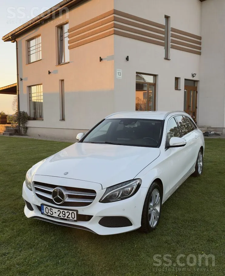 Mercedes-Benz C220 2014 photo 4