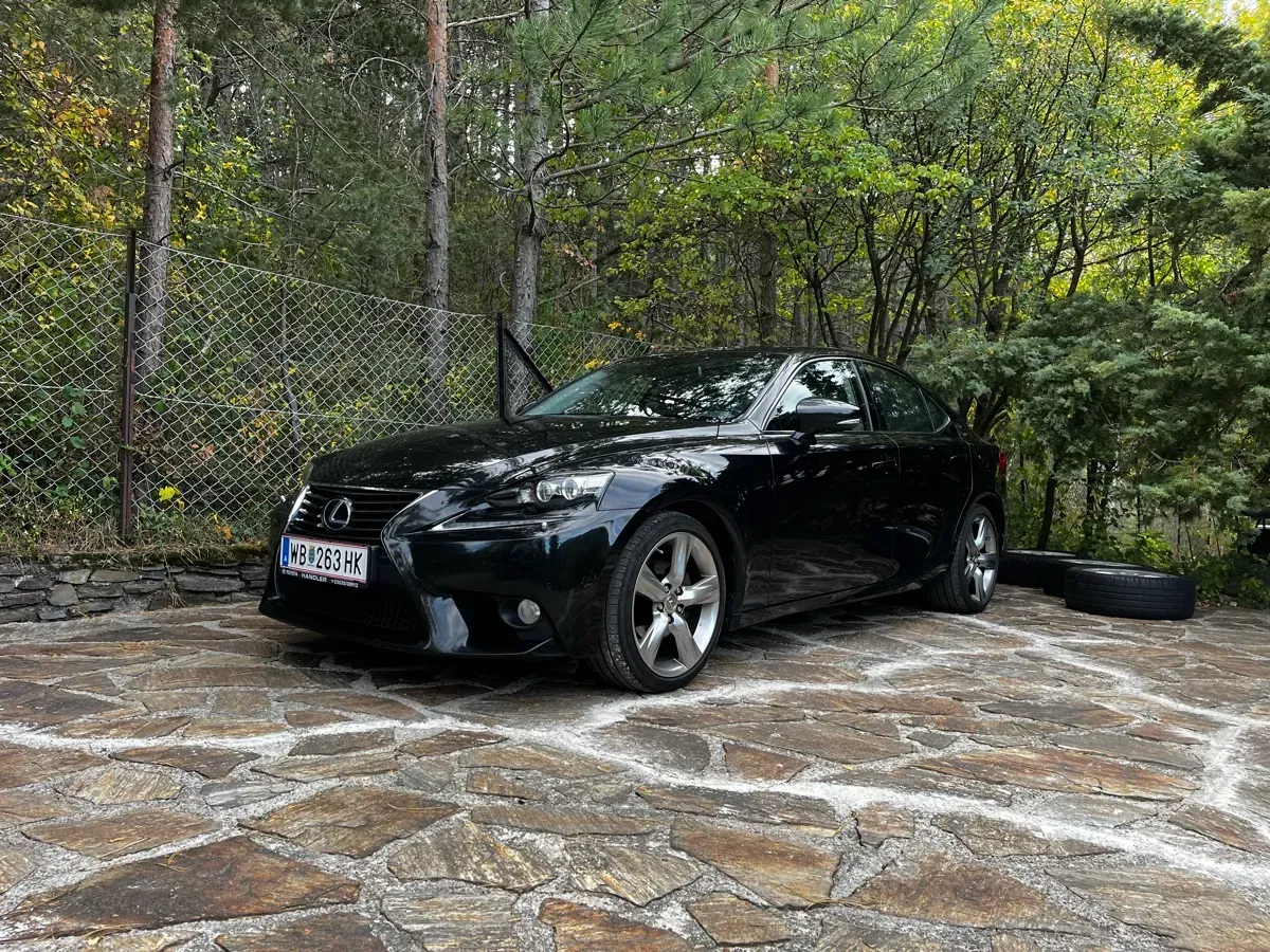 Lexus Is