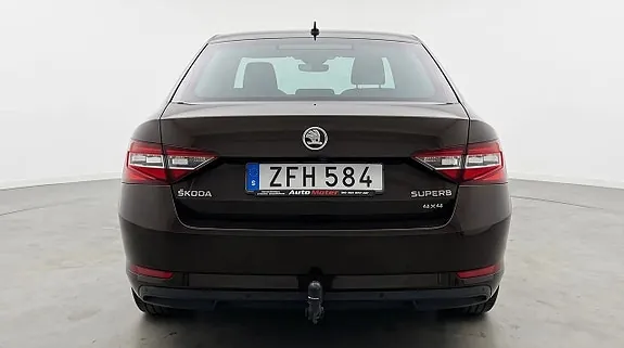 Skoda Superb 2018 photo 5