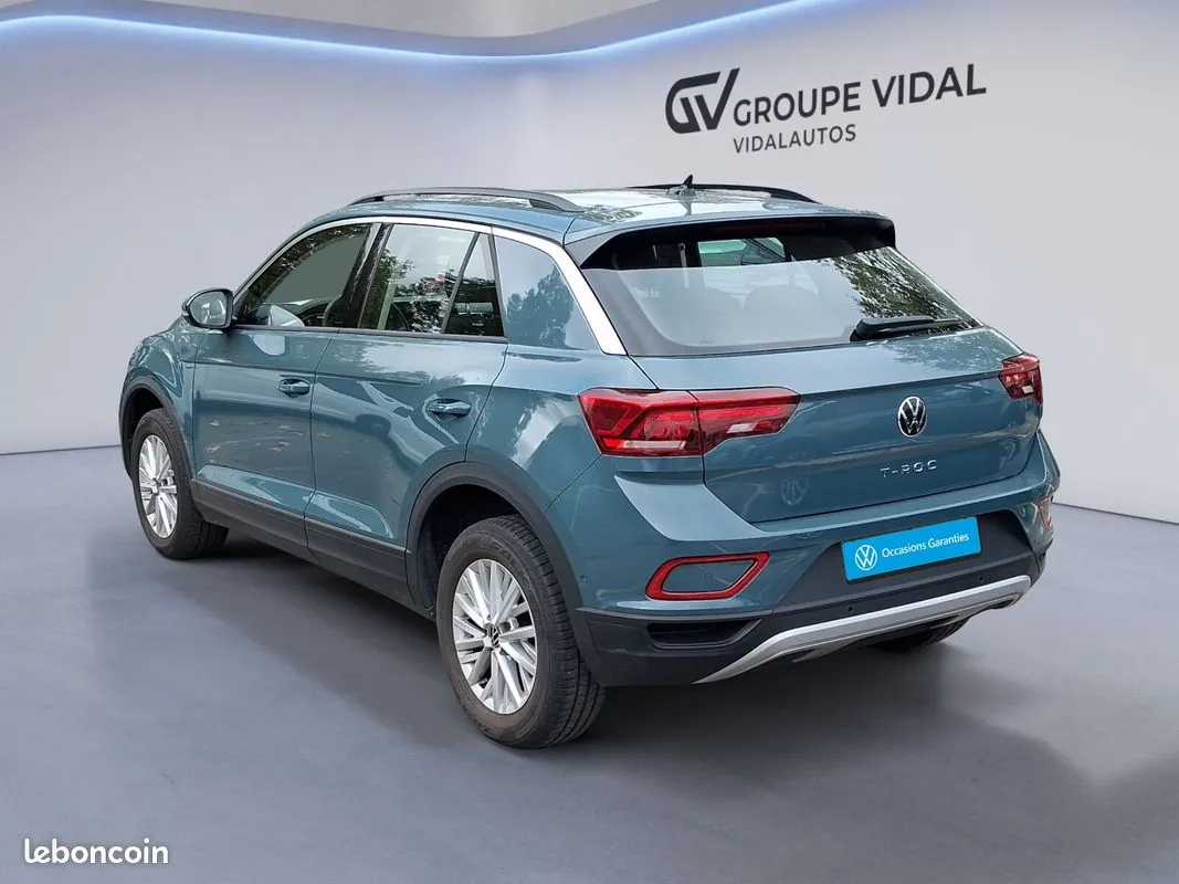 Volkswagen T-Roc 2023 photo 3