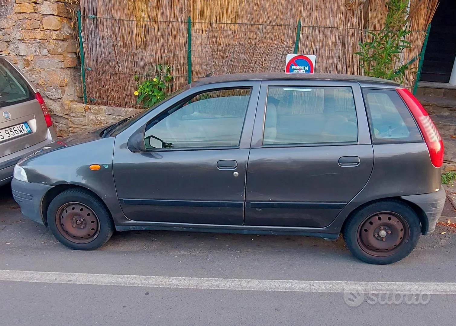 Fiat Punto 1997 photo 2