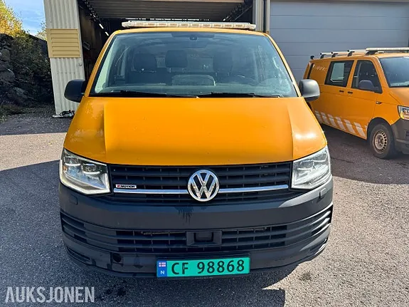 Volkswagen Transporter 2019 photo 2