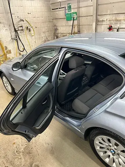 BMW 320I