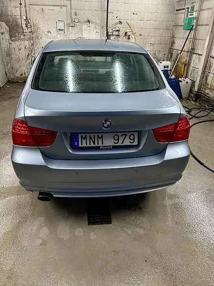 BMW 320I 2011 photo 5