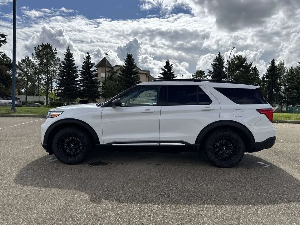 Ford Explorer 2023 photo 4