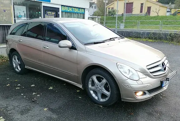 Mercedes-Benz R320