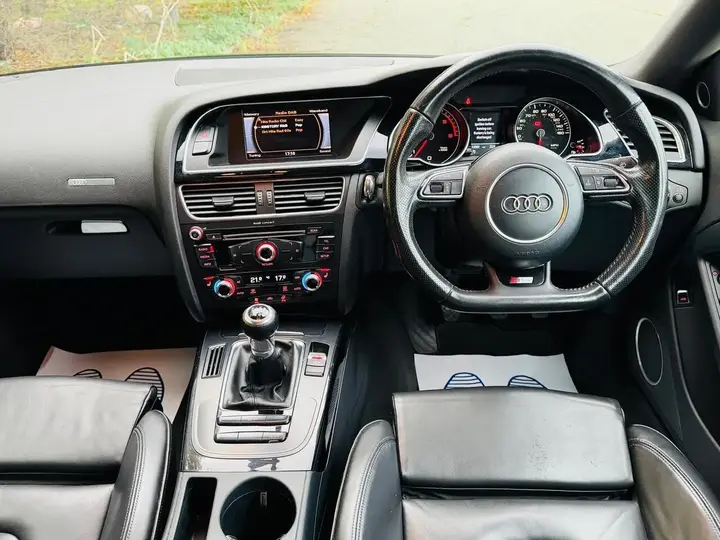 Audi A5 2013 photo 2