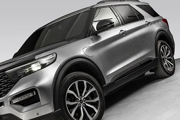 Ford Explorer 2023 photo 3