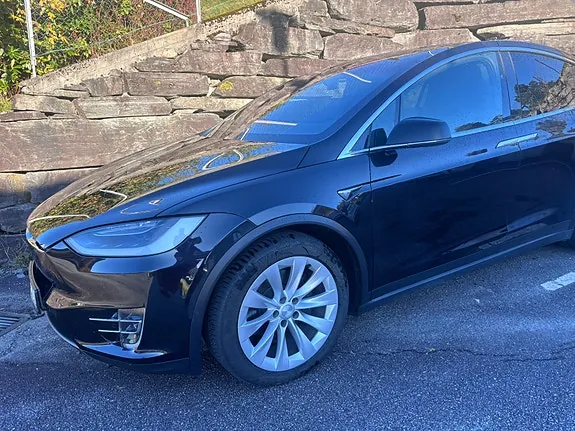 Tesla Model X 2018 photo 2
