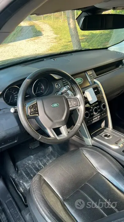 Land Rover Discovery Sport 2016 photo 5