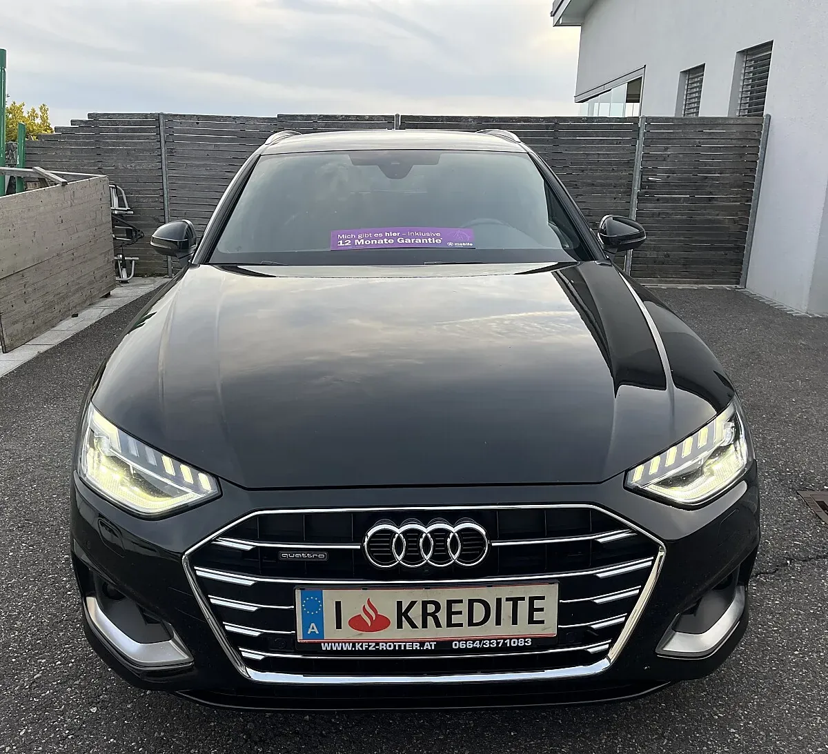 Audi A4 2022 photo 2