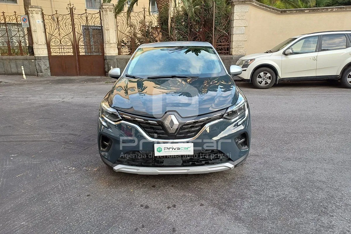 Renault Captur 2022 photo 2