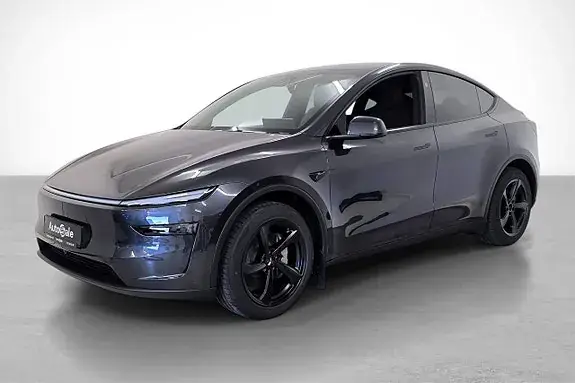 Tesla Model Y 2026 photo 2