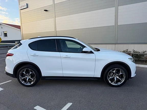 Alfa Romeo Stelvio 2019 photo 4