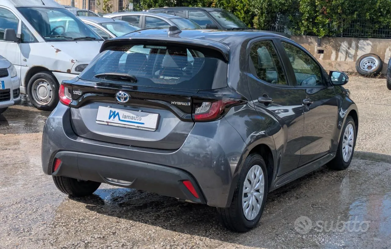 Toyota Yaris 2022 photo 3