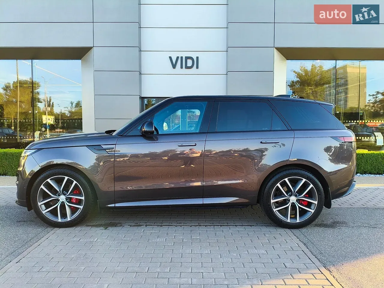 Land Rover Range Rover Sport 2025 photo 4