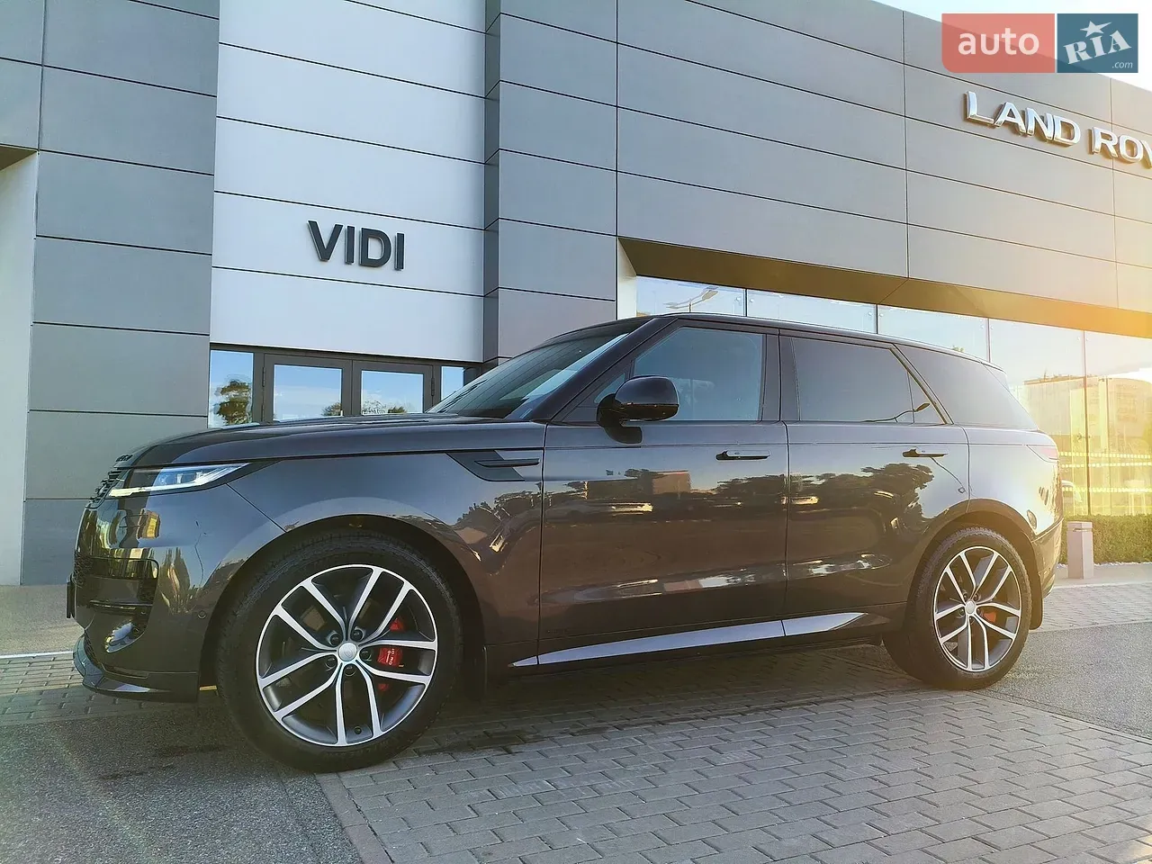 Land Rover Range Rover Sport 2025 photo 3