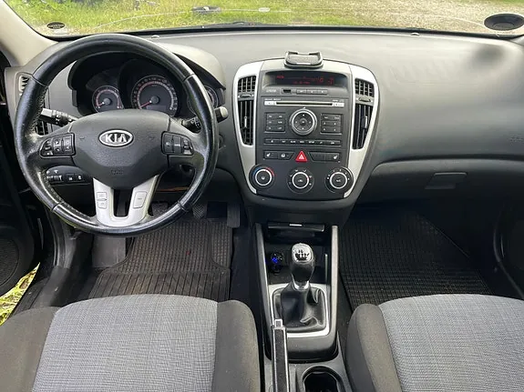 Kia Ceed 2009 photo 5