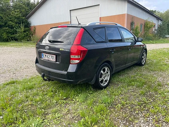 Kia Ceed 2009 photo 3