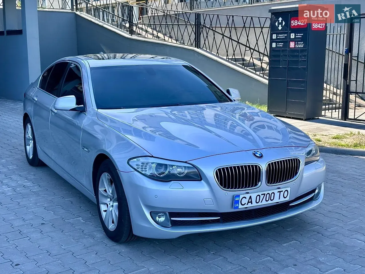 BMW 5 Series 2012 photo 3
