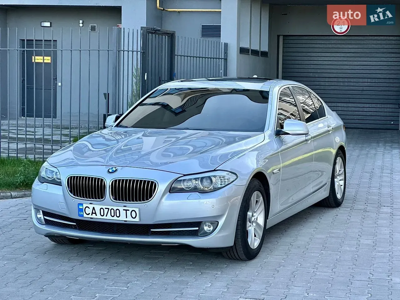 BMW 5 Series 2012 photo 5