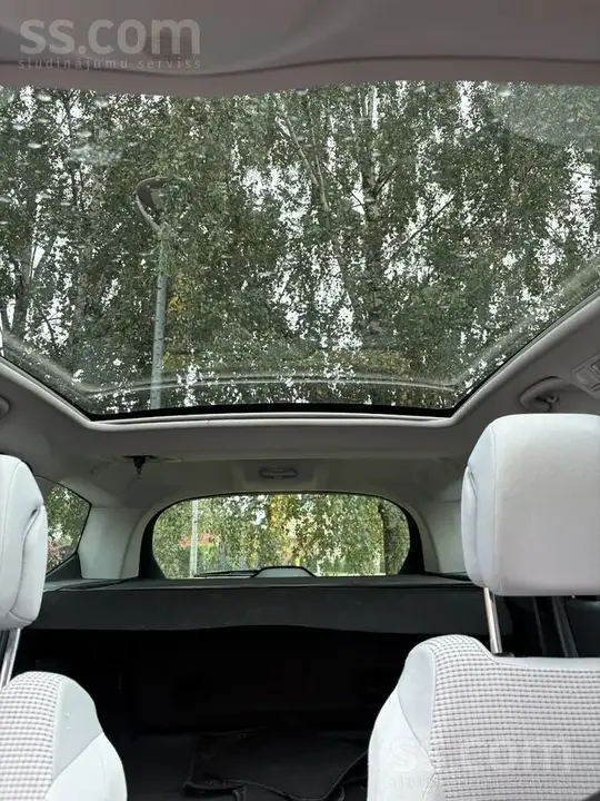 Peugeot 5008 2011 photo 4
