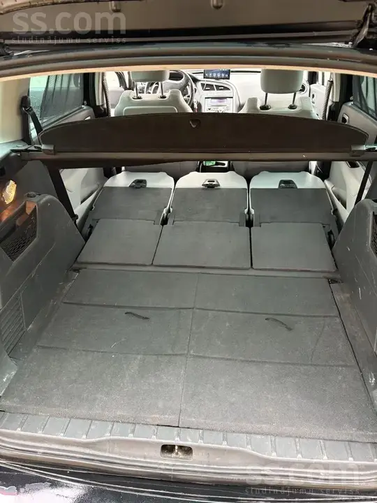 Peugeot 5008 2011 photo 5