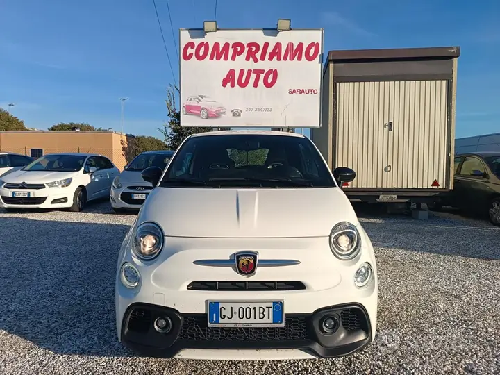 Abarth 595 2022 photo 2