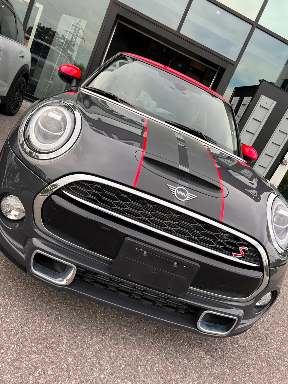 Mini Cooper S 2019 photo 2