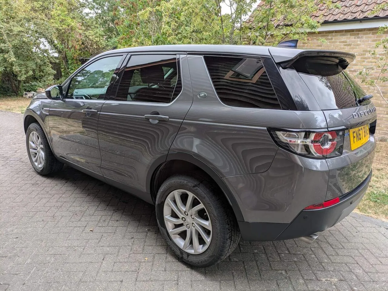 Land Rover Discovery Sport 2017 photo 5