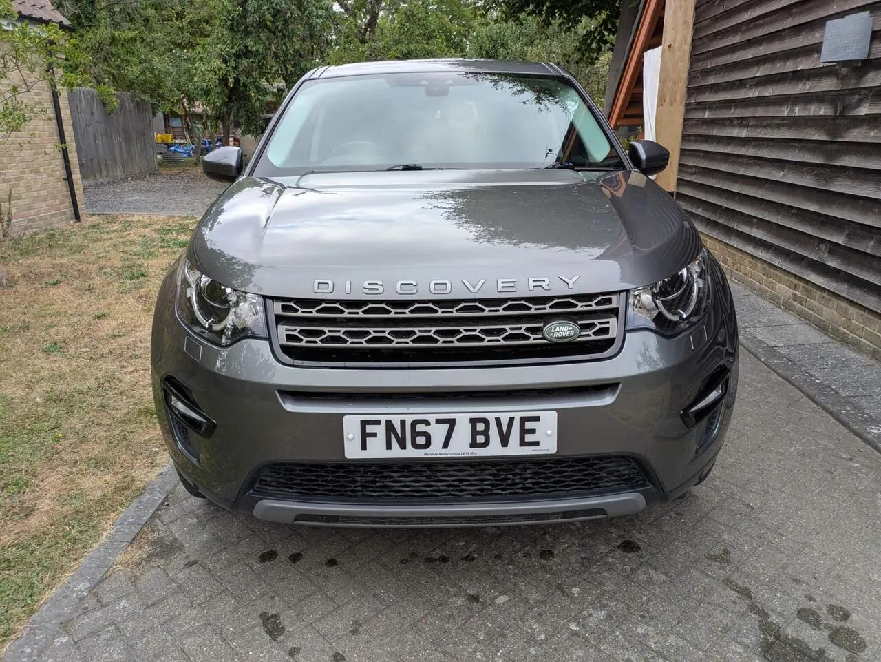 Land Rover Discovery Sport 2017 photo 2