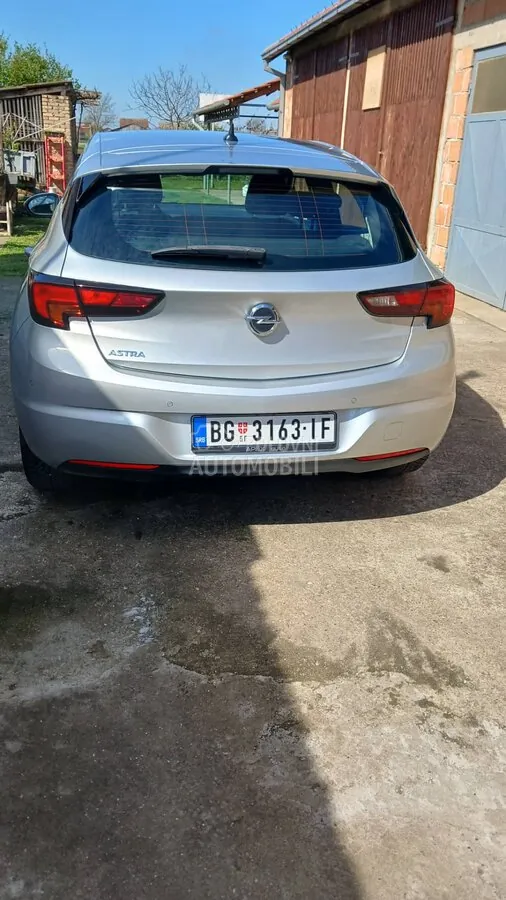 Opel Astra K 2018 photo 4